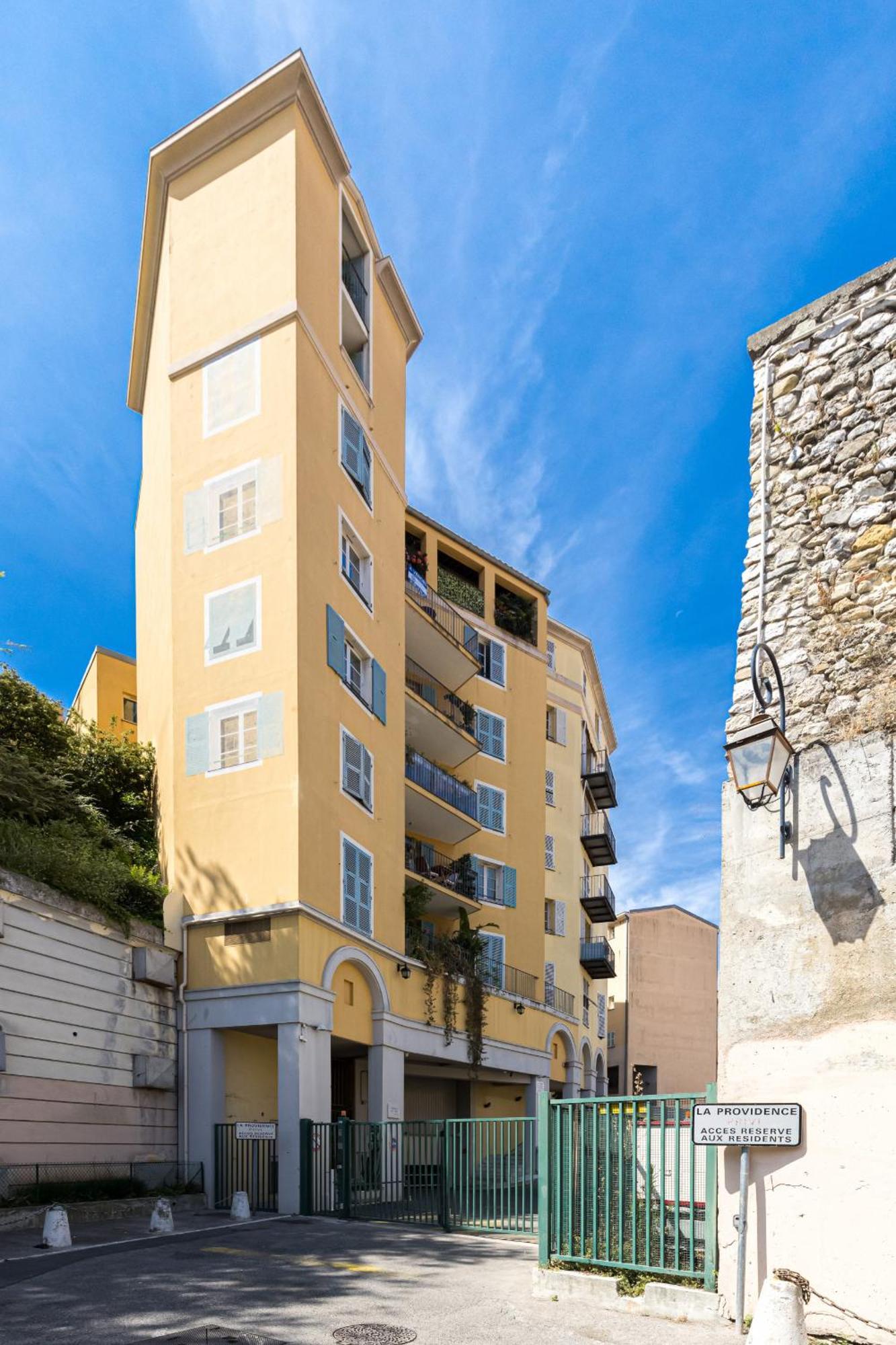 2 Bdrs & Parking In The Old Town ! Apartment Nice Bagian luar foto