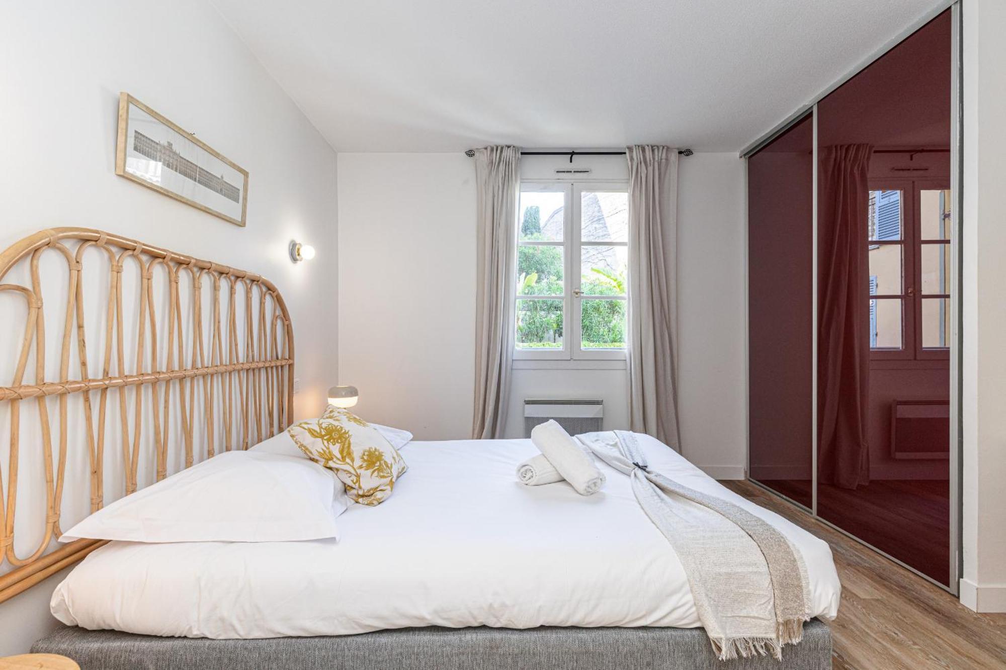 2 Bdrs & Parking In The Old Town ! Apartment Nice Bagian luar foto
