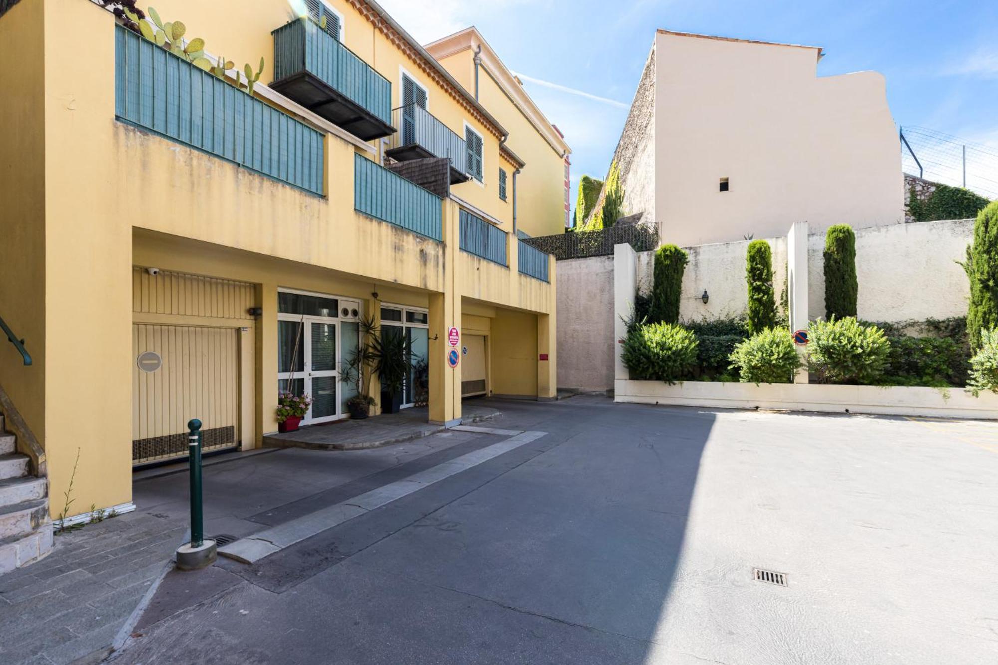 2 Bdrs & Parking In The Old Town ! Apartment Nice Bagian luar foto