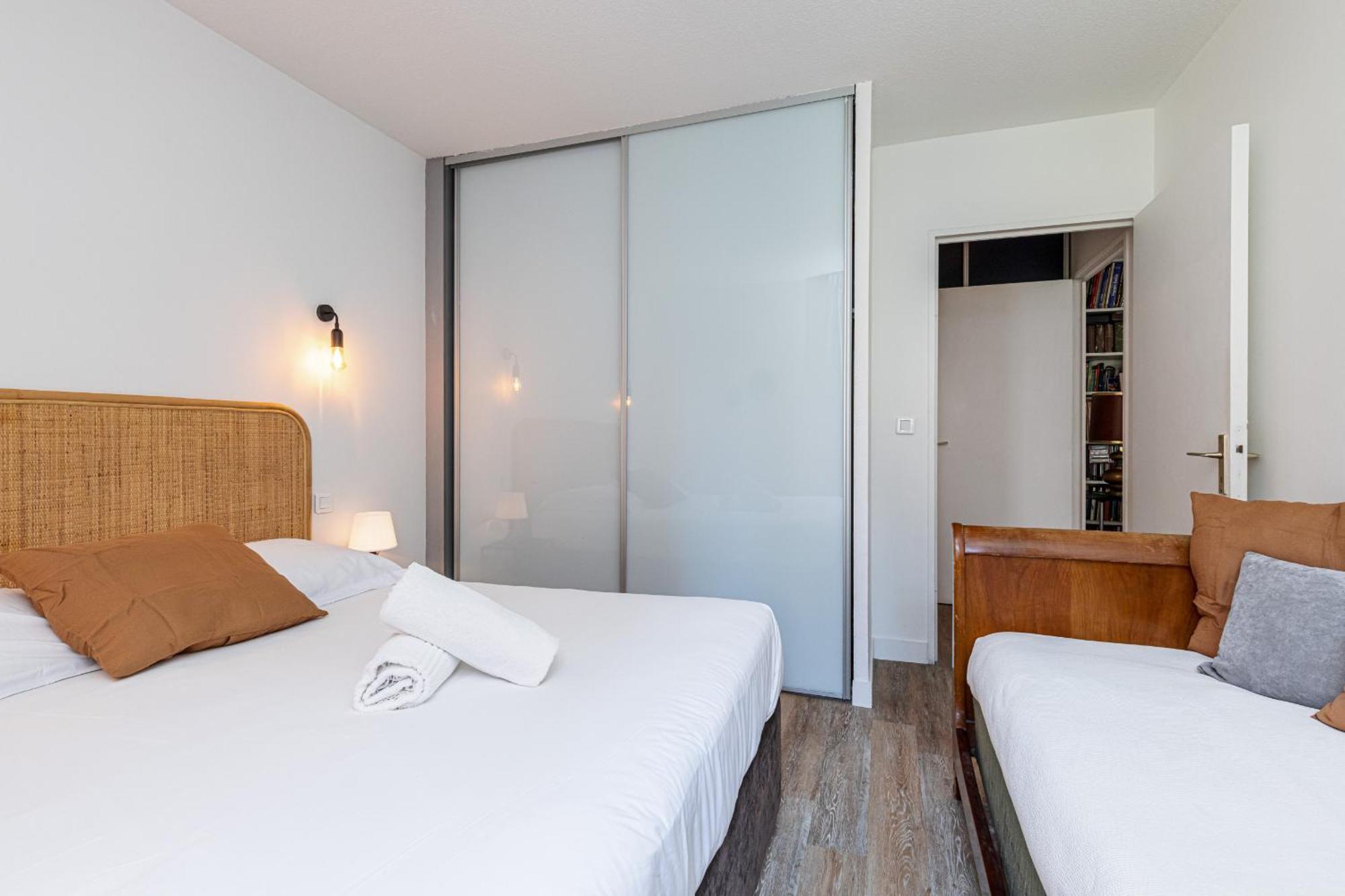 2 Bdrs & Parking In The Old Town ! Apartment Nice Bagian luar foto