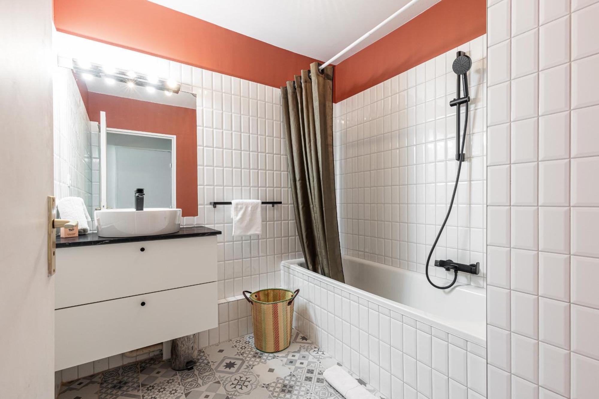 2 Bdrs & Parking In The Old Town ! Apartment Nice Bagian luar foto