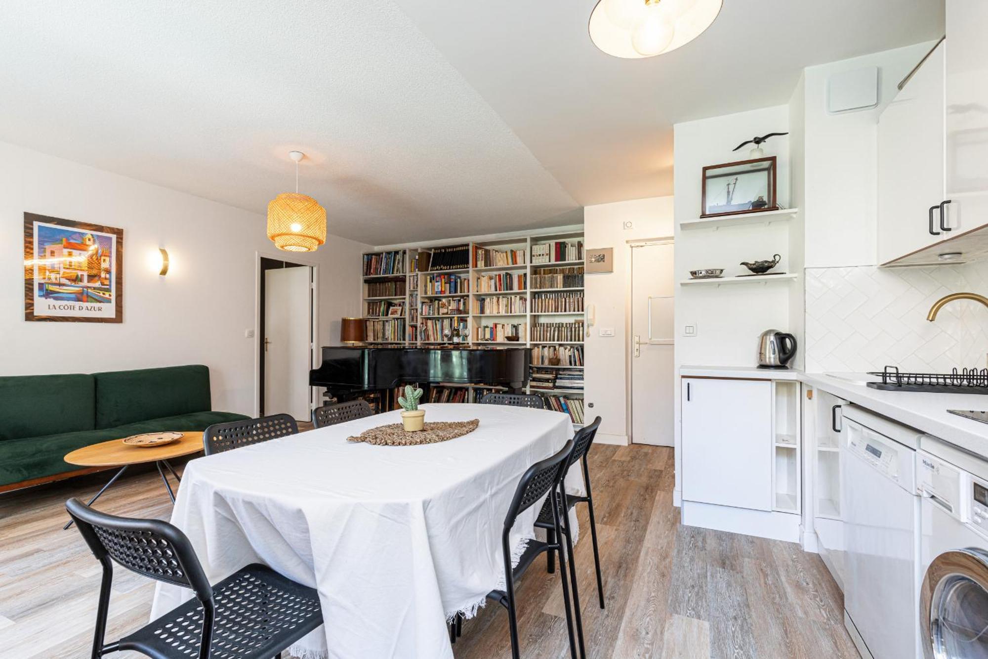 2 Bdrs & Parking In The Old Town ! Apartment Nice Bagian luar foto