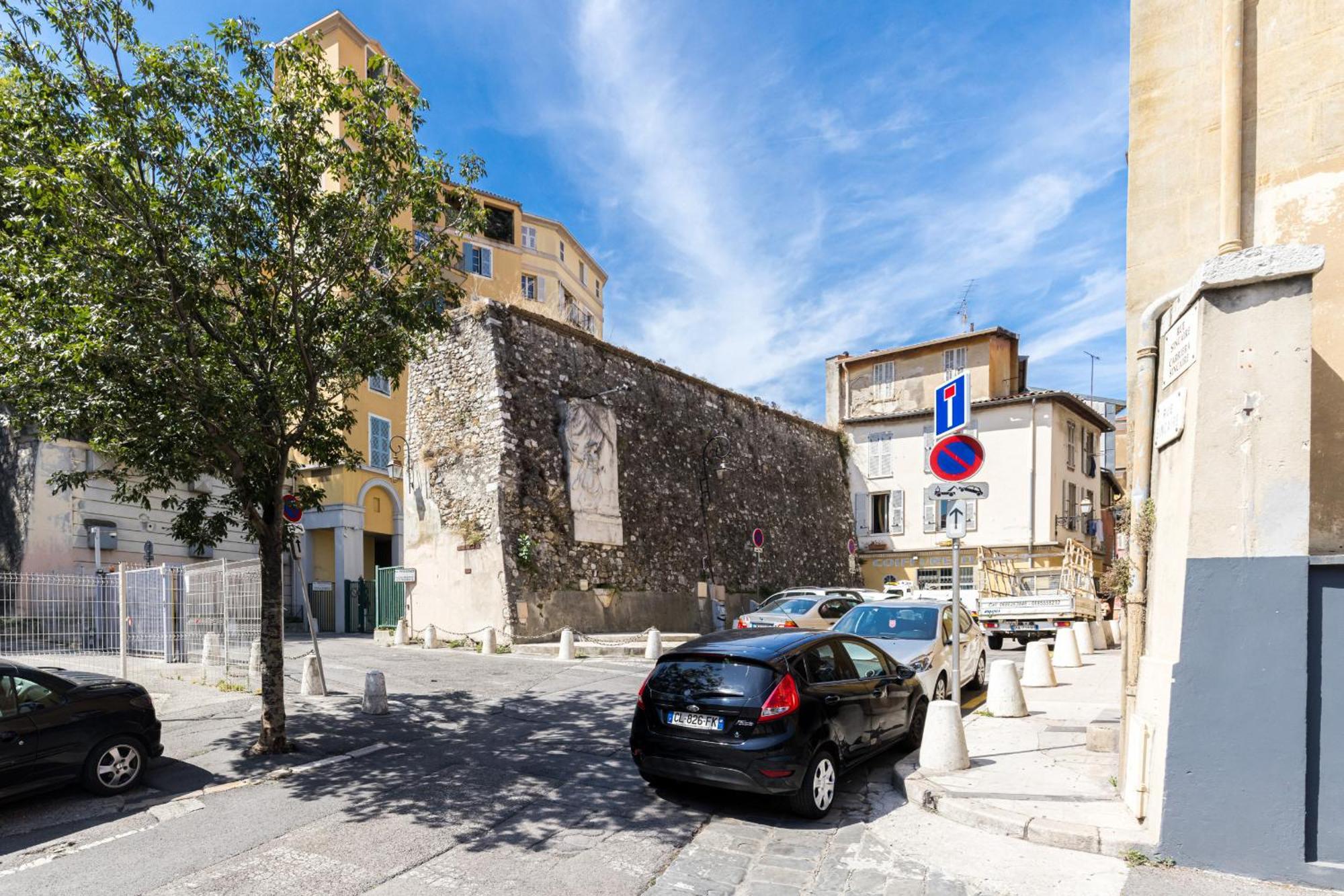2 Bdrs & Parking In The Old Town ! Apartment Nice Bagian luar foto