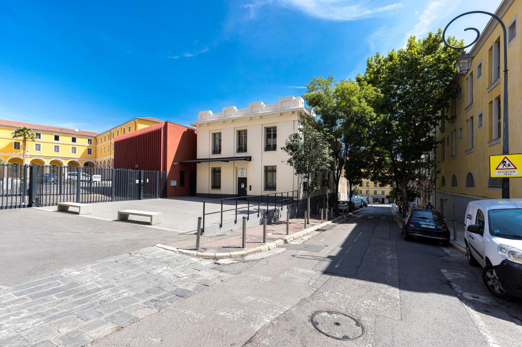 2 Bdrs & Parking In The Old Town ! Apartment Nice Bagian luar foto